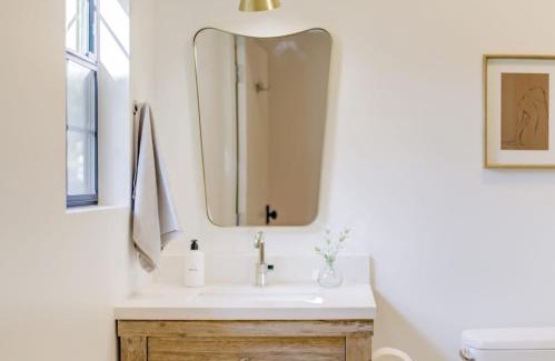 Upper East Apartment | Casa Valerio - Boutique Suites in Downtown Santa Barbara