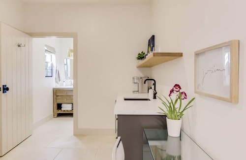 Upper East Apartment | Casa Valerio Unit 6A-Boutique Suite in Downtown Santa Barbara