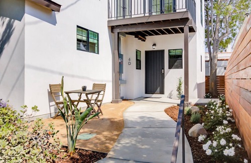 Upper East Apartment | Casa Valerio Unit 6D-Boutique Suite in Downtown Santa Barbara