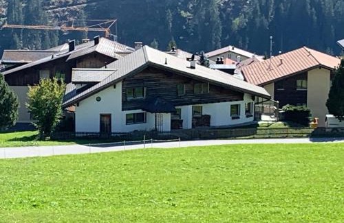 Sedrun Apartment | Casa Valtgeva