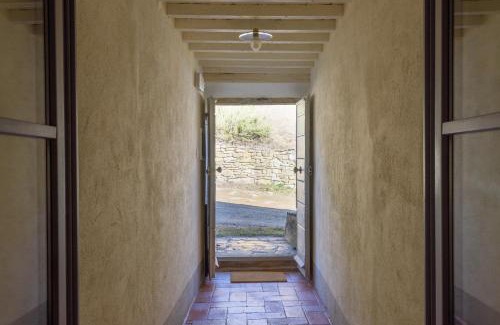Scheggia Apartment | Casa Vaniglia - Fattoria la Speranza, Case Toscane,