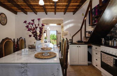 Kastellos House | Casa Vasilia Traditional Home