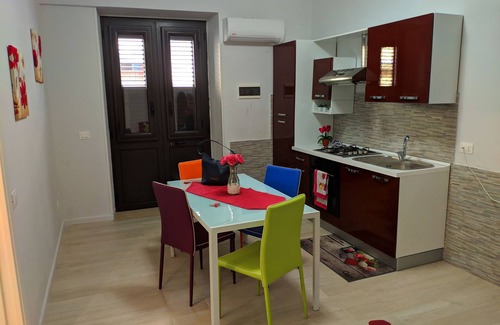 Capaci House | Casa vazanze Margherita, apartment, 4 beds, 2 bedrooms, bathroom, kitchen.