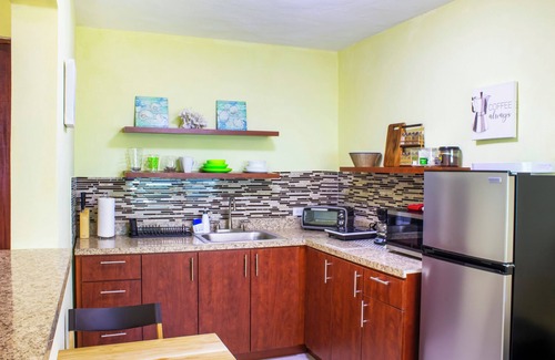 Isla Verde Apartment | Casa Venus #3 - Charming apt w/king bed, patio - steps to Isla Verde beach