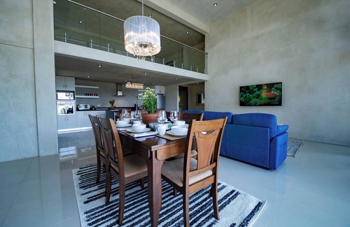Santa Catarina Palopo Apartment | Casa Verapaz - Carina: Luxurious Retreat with Loft, Ideal for 6 Guests!