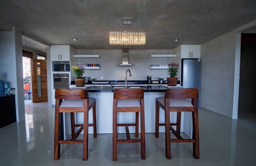 Santa Catarina Palopo Apartment | Casa Verapaz - Carina: Luxurious Retreat with Loft, Ideal for 6 Guests!