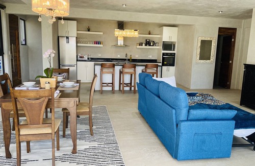 Santa Catarina Palopo Apartment | Casa Verapaz - Vela: Luxurious Retreat, Ideal for 4 Guests!