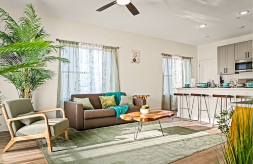 Old East Dallas Apartment | Casa Verde - 1 BR 2 Beds 5min DT & Deep Ellum