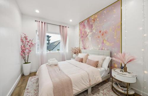 West Dallas Villa | Casa Verde Balcony Sleeps 10 4BR Free Prkg