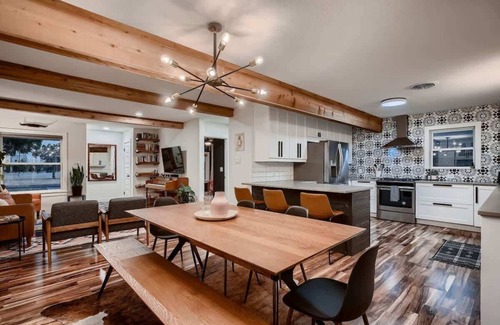 Georgetown House | Casa Verde. Mid-century Charmer in Old Town!