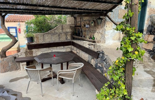 El Jaral House | Casa Verde with whirlpool, sauna and garden
