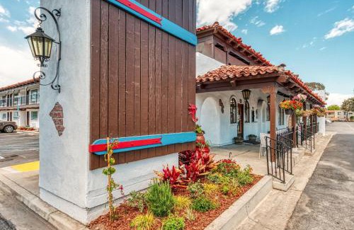 Port Hueneme Hotel | Casa Via Mar Inn, an Ascend Collection Hotel