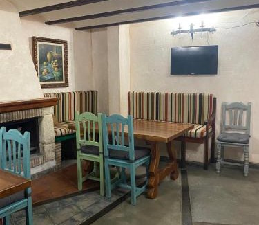Hinojosa de Jarque House | Casa Victoria