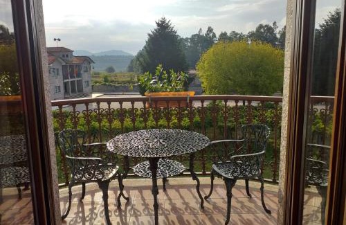 Caldas de Reis House | Casa Victoria garden con Jacuzzi y piscina
