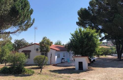 Villaviciosa de Odon Ski Chalet | Casa Villa con Piscina Naturaleza a 25 Kilómetros de Madrid