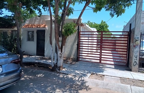 Los Mochis House | Casa Villa cómoda casa en Los Mochis, descansa con tranquilidad, y cerca de todo