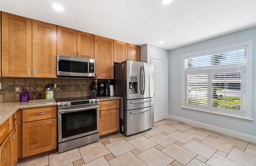 Wellington House | Casa White Coral - Polo Ready, 2 Story Florida Pool Home