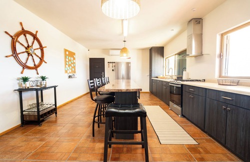 Bahia Kino Cottage | Casa Xaasj A refuge in Kino Bay with access to a secluded beach.