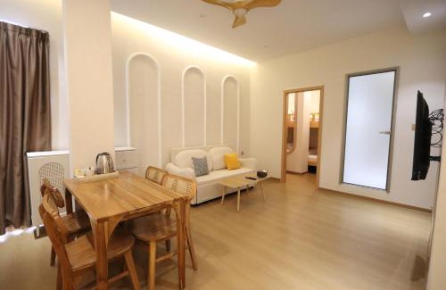 Sei Pinang House | Casabella Homestay 301 Batam Penuin