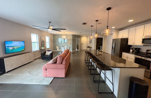 Buena Ventura Lakes House | Casabella Lake Nona Pool Home with 2 Primary Suites