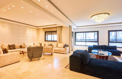 Racine Apartment | Casablanca 3 Bed Unit in Triangle Dor With Parking