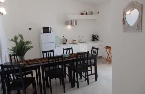 Capitana Villa | Casacilla, modern semi-detached villa with view and garden