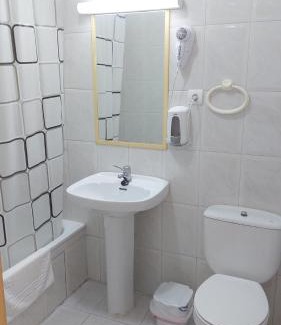 Mansilla de las Mulas House | Casadidoru