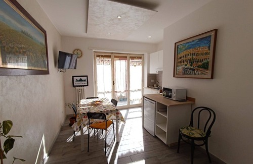 Casal Bertone Apartment | "Casal Home" Holiday Home