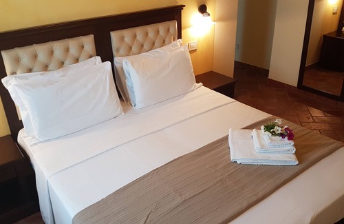 Altopascio House | Casal Sant' Elena