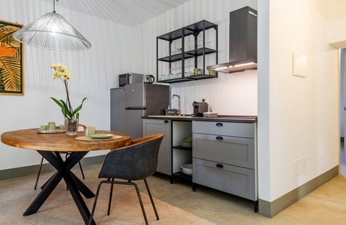 Saline Sadun Apartment | Casale Lorenzo - Apartment 4 with private terrace, shared garden and air conditioning