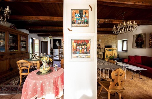Castelraimondo House | Casale Nasca In Pietra Immerso Nel Verde