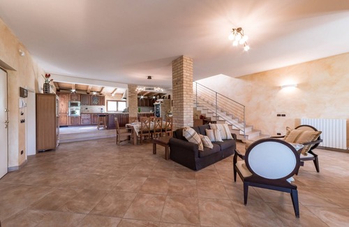Offida Villa | Casale Rosy 6+2, Emma Villas