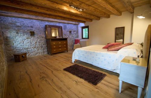 Santa Maria la Longa House | Casale San Pietro