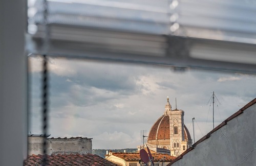 Santa Maria Novella Apartment | Casamanda Penthouse – A Light-Filled Florentine Gem with Panoramic Terrace
