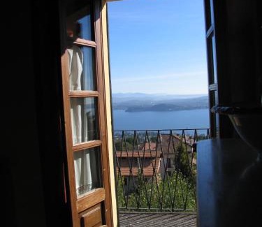 Massino Visconti House | Casamariuccia