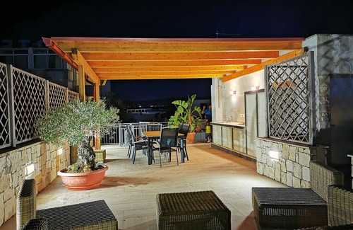 Torre Canne House | CasAmika vacation home-Apartment with panoramic terrace a stone's throw from the sea!