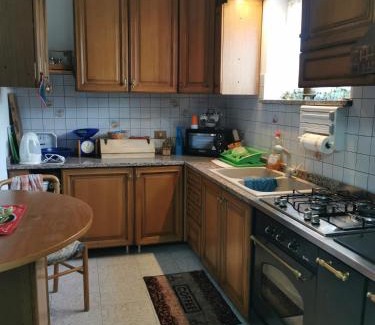 Arsie House | CasAngelica Alloggio indipendente con parcheggio interno