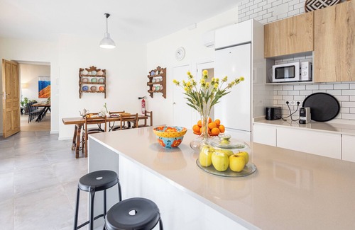 Recas Cottage | CasAntonia, only 35 km from Puy du Fu Toledo, ideal house for families.