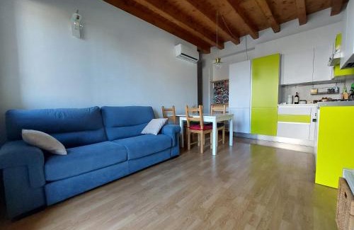 Crema Apartment | CasaOlivier appartamento con giardino e biciclette