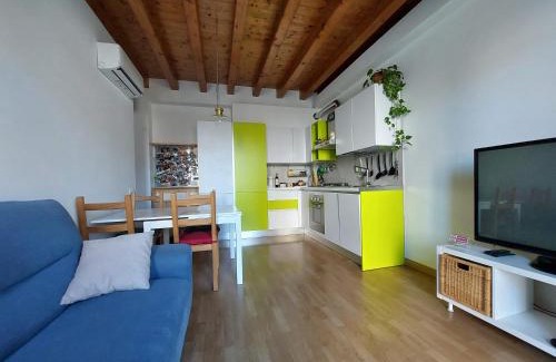 Crema Apartment | CasaOlivier appartamento con giardino e biciclette