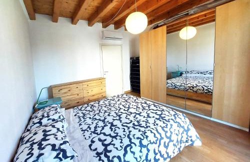 Crema Apartment | CasaOlivier appartamento con giardino e biciclette