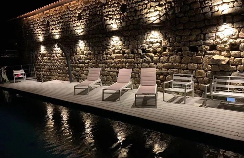 Vaudevant Villa | CASARIOU Les Bernards Villa Grande bâtisse 12p avec cheminée bain nordique billiard piscine