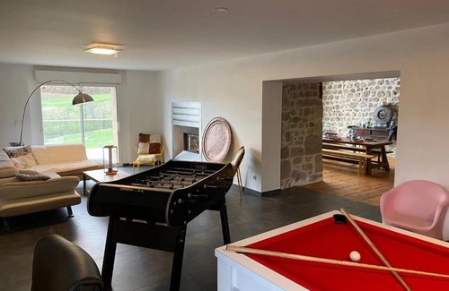 Vaudevant Villa | CASARIOU Les Bernards Villa Grande bâtisse 12p avec cheminée bain nordique billiard piscine