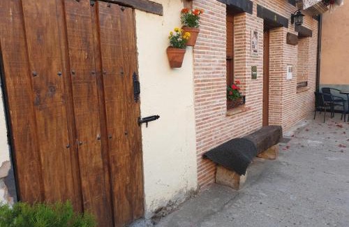 Quintanilla del Agua y Tordueles Apartment | casaruraltiarosa