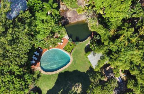 Ilhabela Historical Center House | Casas D'Água Doce - Casa Cachoeira.