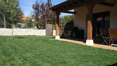 Brieva House | Casas de la Fuente