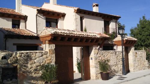 Brieva House | Casas de la Fuente