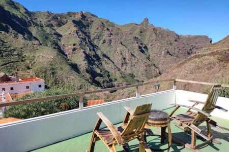 Santa Cruz de Tenerife House | Casas Galloway - Anaga Misteriosa y mágica