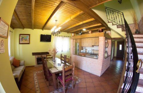 Aldeanueva del Camino House | Casas Rurales El Caminante