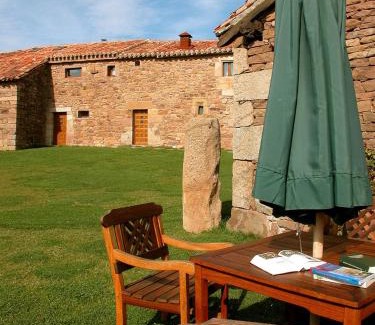 Cordovilla de Aguilar House | Casas Rurales El Mayorazgo